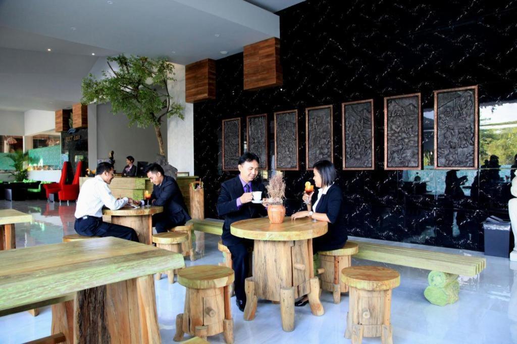 Bukit Daun Hotel And Resort Kediri  Εξωτερικό φωτογραφία