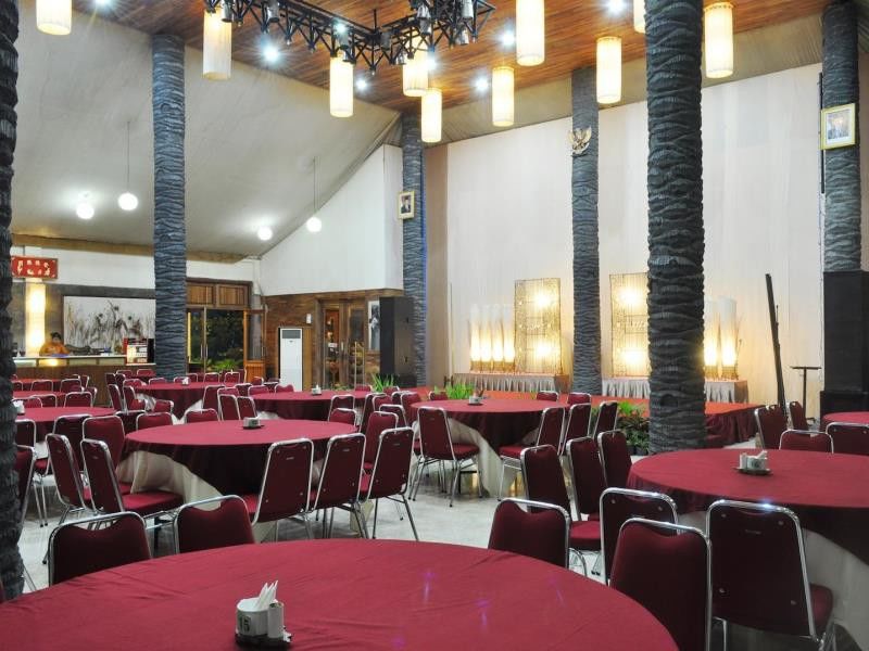 Bukit Daun Hotel And Resort Kediri  Εξωτερικό φωτογραφία