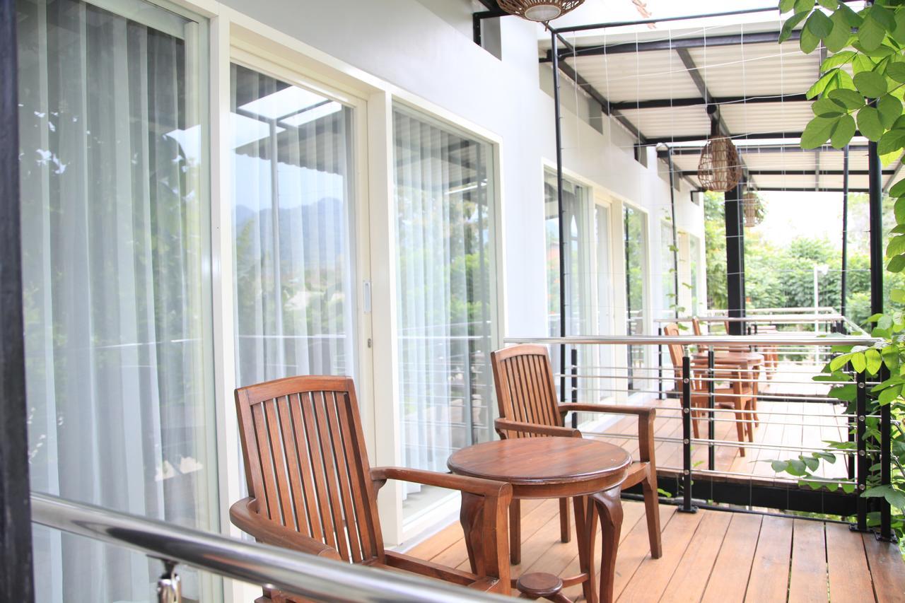Bukit Daun Hotel And Resort Kediri  Εξωτερικό φωτογραφία