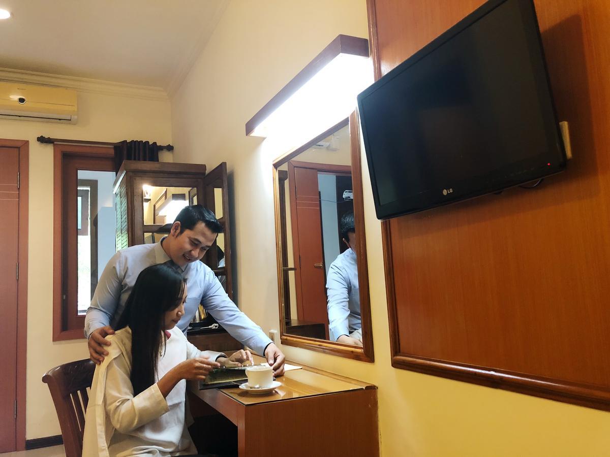 Bukit Daun Hotel And Resort Kediri  Εξωτερικό φωτογραφία