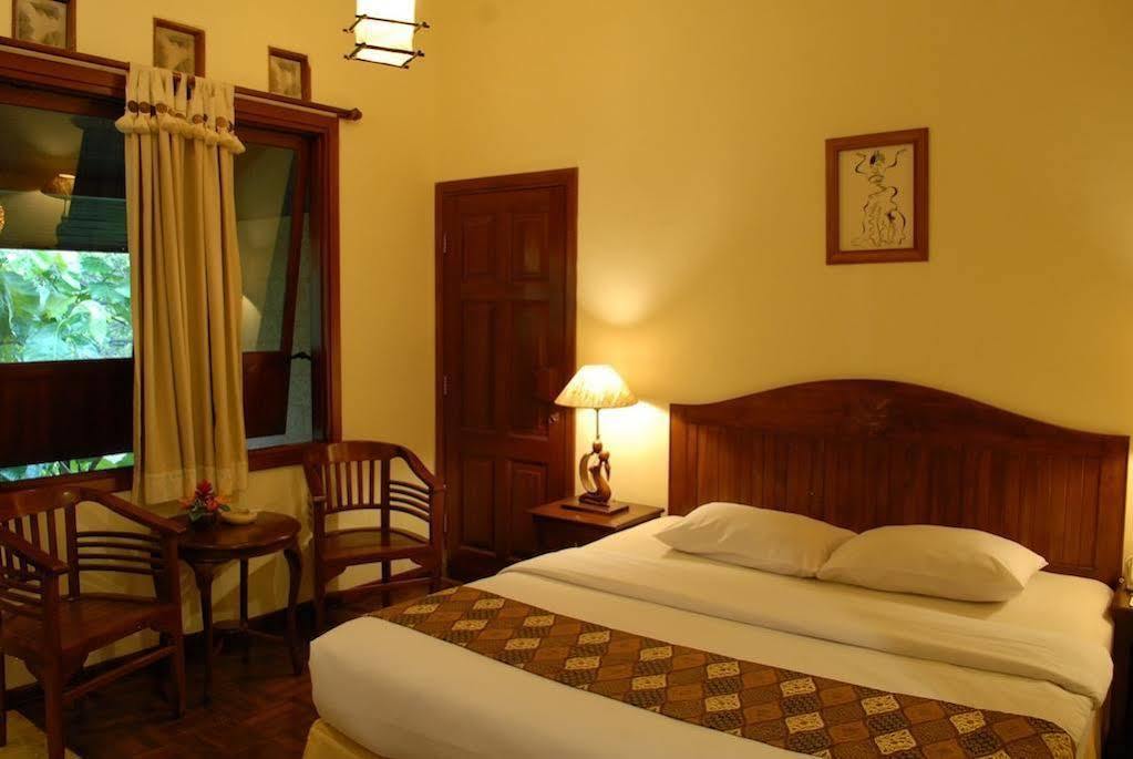 Bukit Daun Hotel And Resort Kediri  Εξωτερικό φωτογραφία